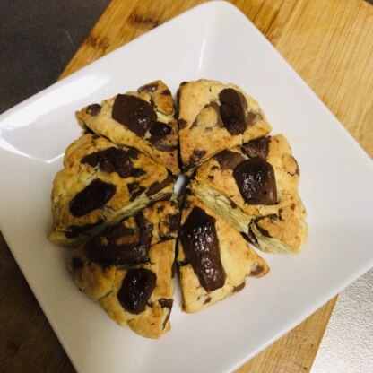 チョコレート多めで作りました。お菓子初心者の私でもとても簡単で美味しく作れました(о´∀`о)
レシピありがとうございます！